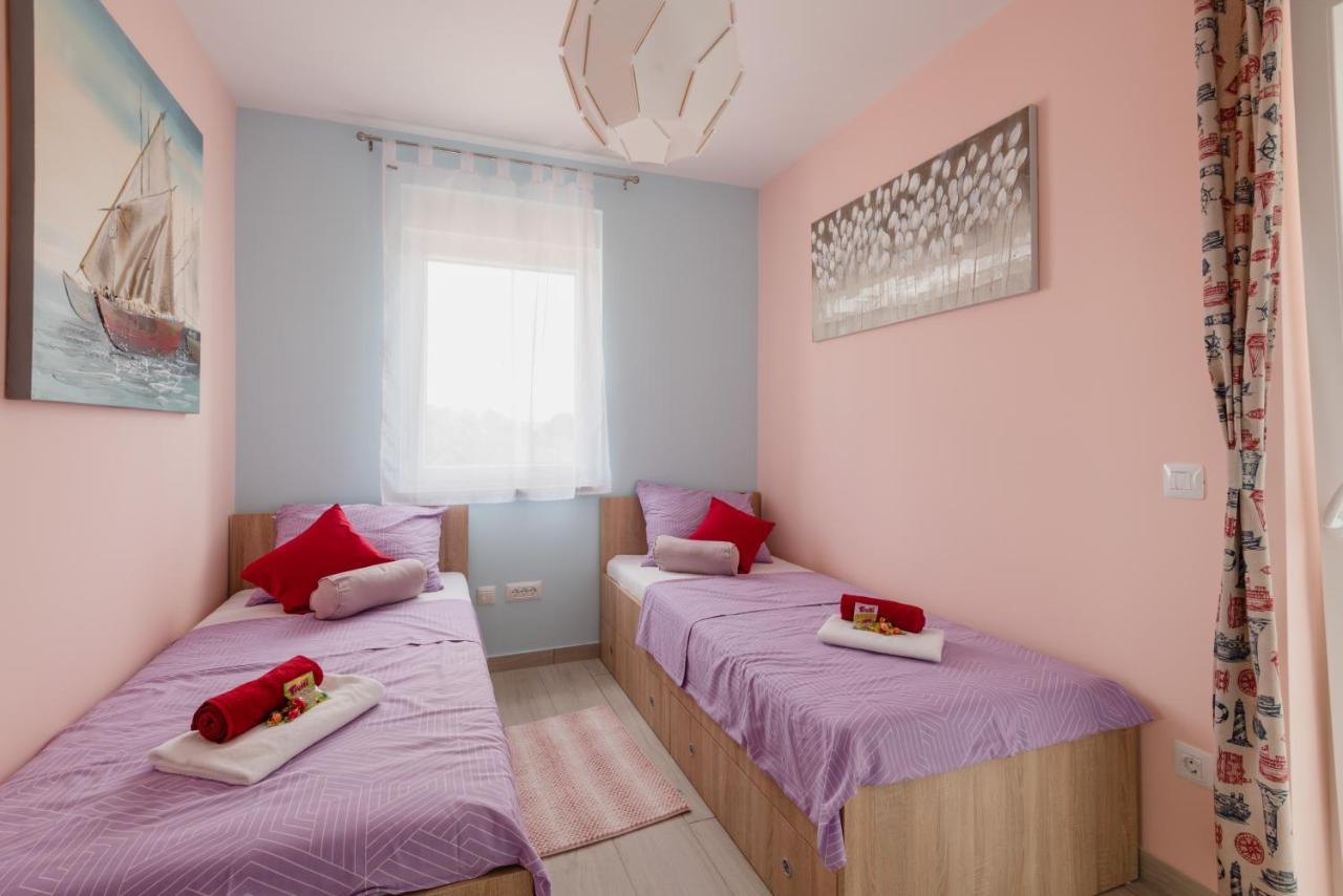 Villa Rosa Privlaka  Exteriör bild